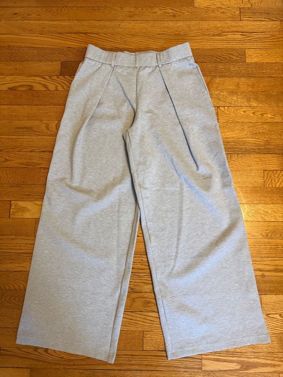 OGL Pants - OGL Gray Crewneck Knit Top